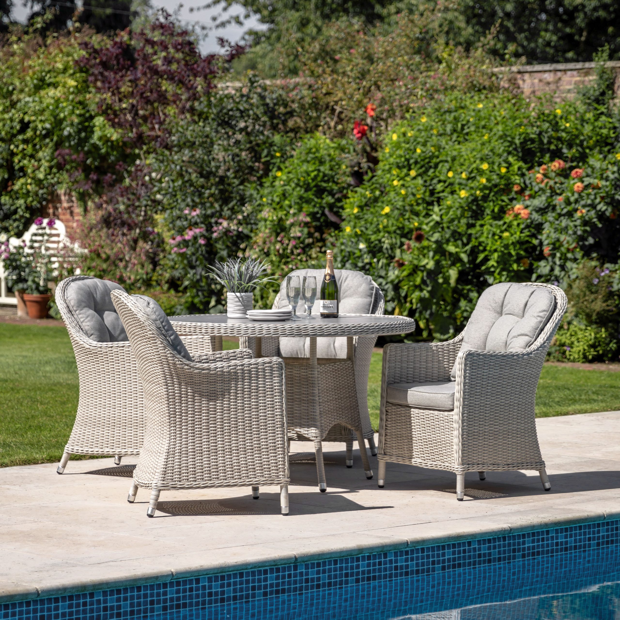 Gallery Outdoor Holton 4 Seat Dining Set | Garden Furniture Online