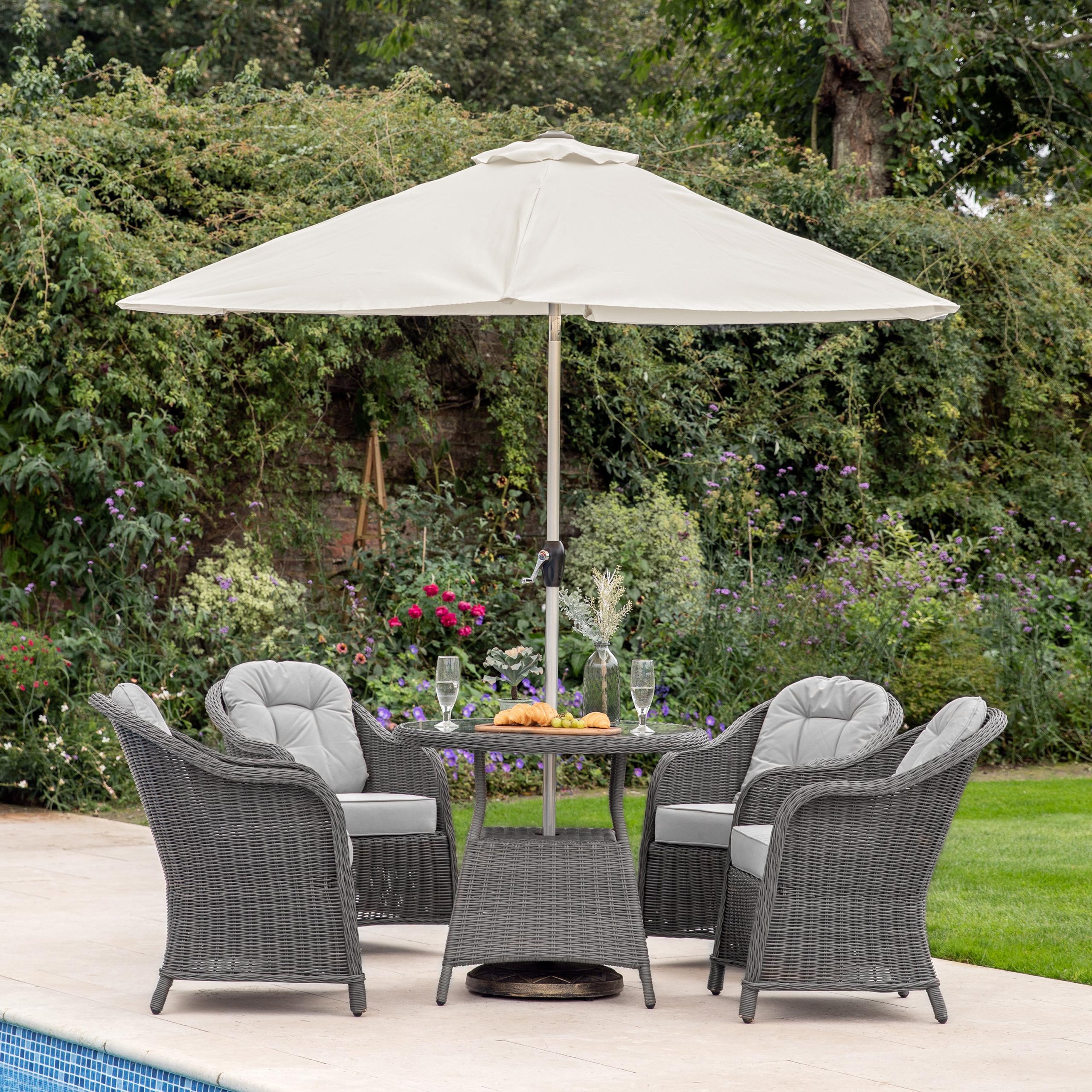 Gallery Outdoor Vazzano 2x3m Parasol Cream