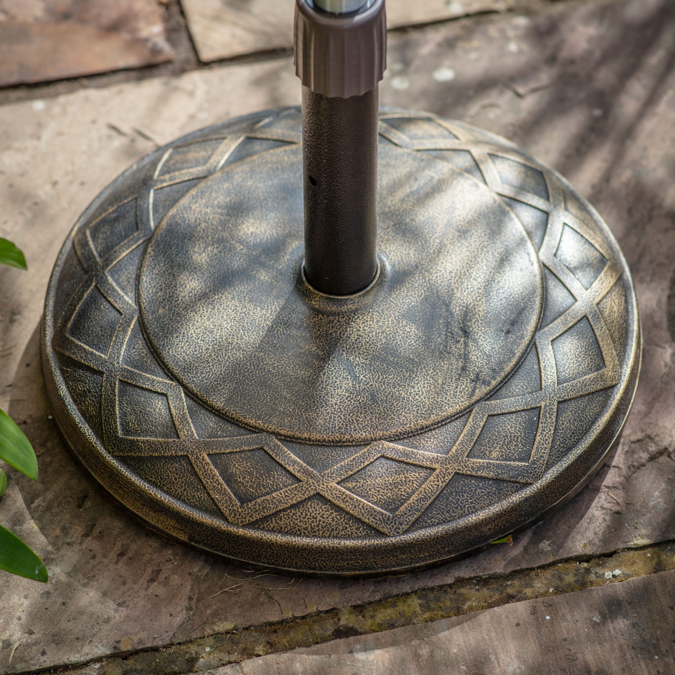 Gallery Outdoor Vazzano Parasol Base