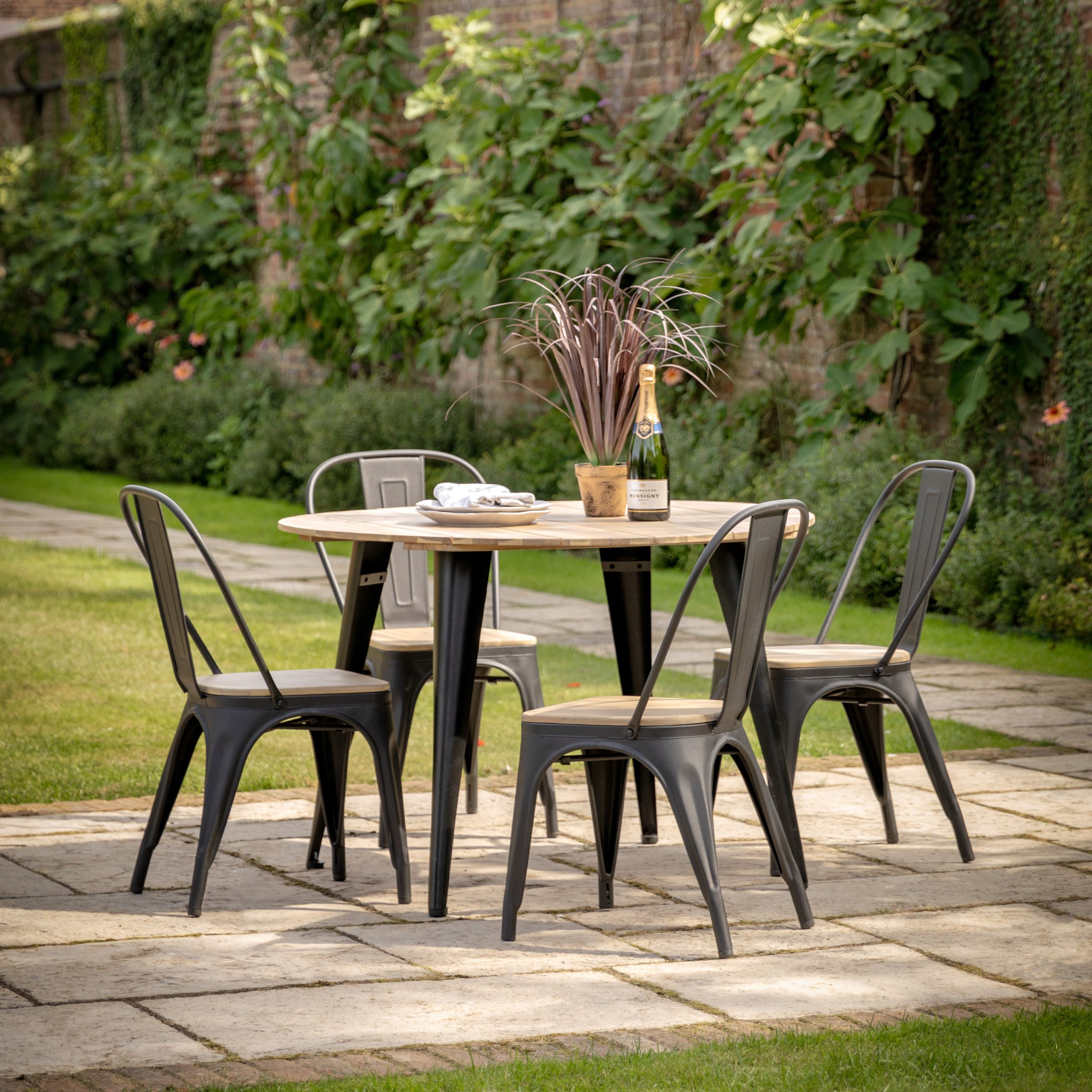 Gallery Outdoor Ponza Round Dining Table | Garden Furniture Online