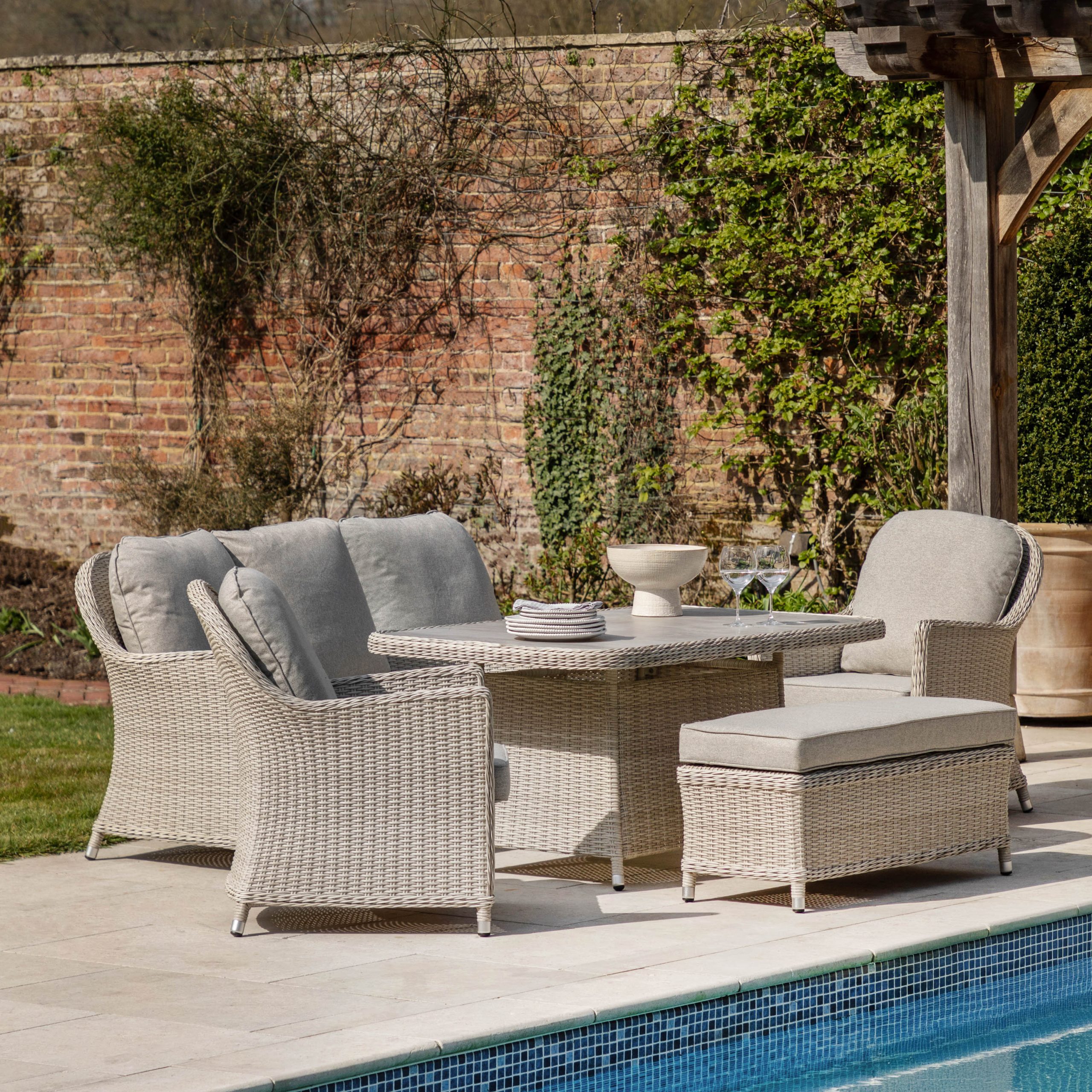  | Garden Furniture Online