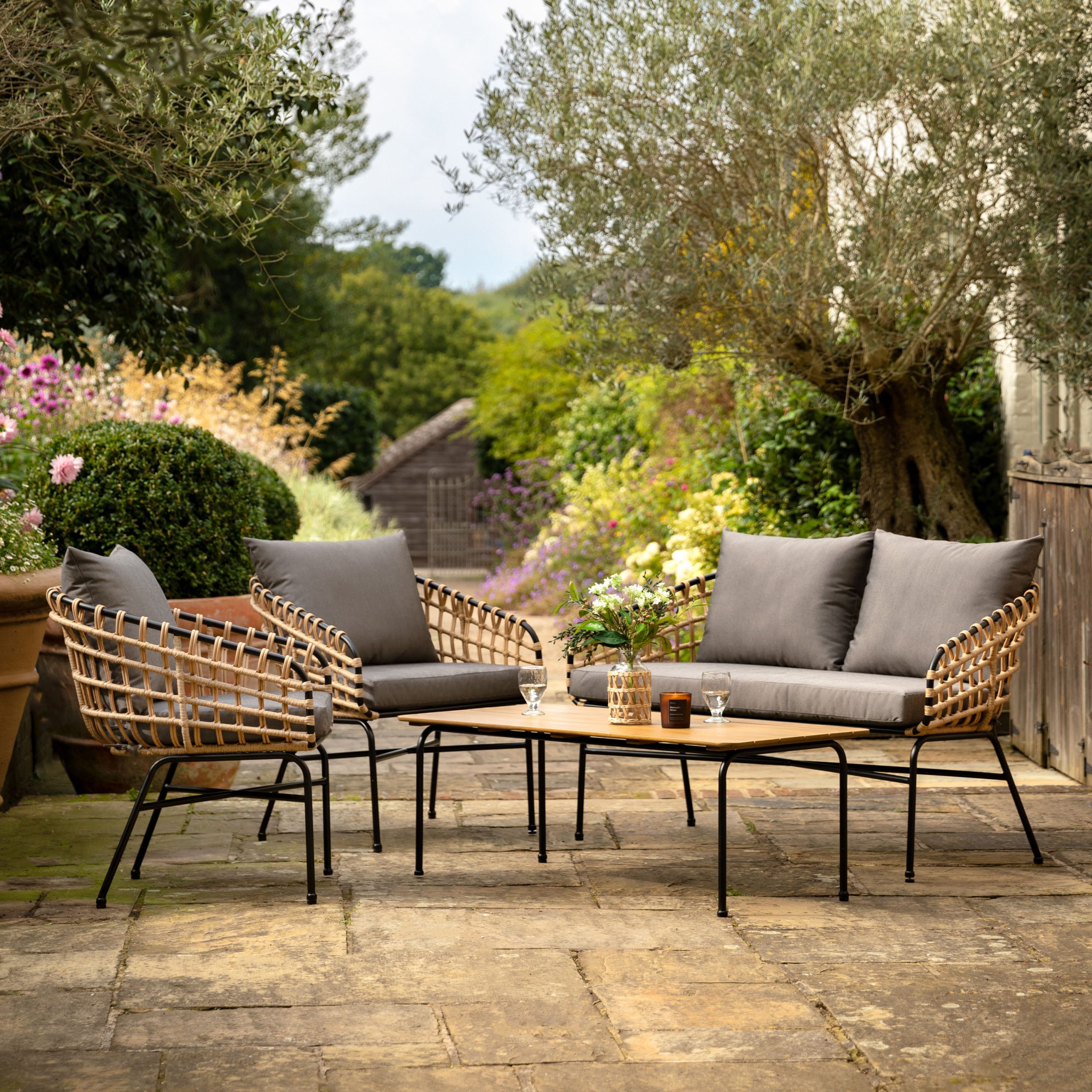  | Garden Furniture Online