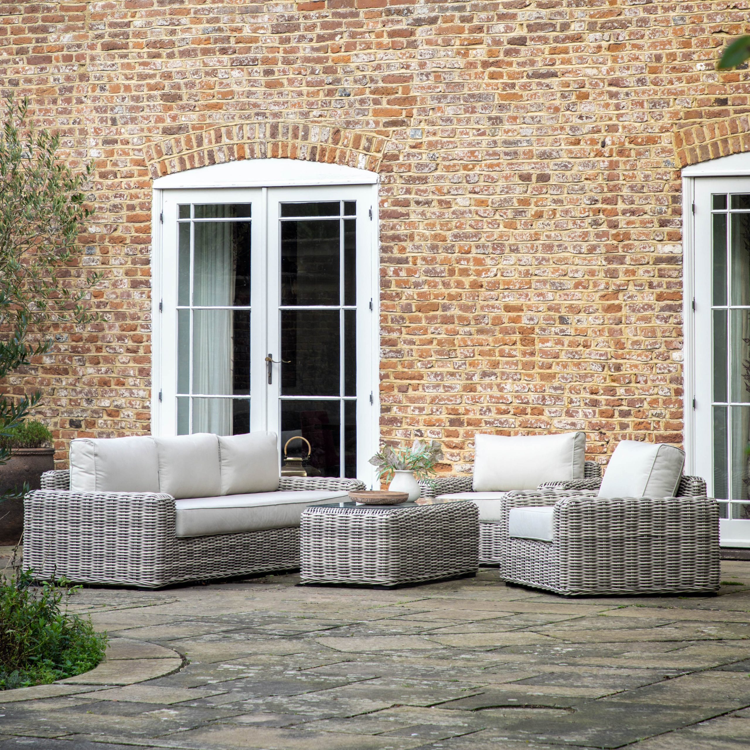  | Garden Furniture Online
